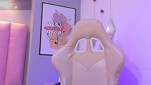 CamilaLevy online show from 29, 10, 2025