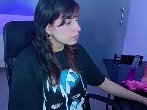 Snapshot of Violetta_Swett_ chatting on 15, 11, 2025 Violetta Swett online show from 15, 11, 2025