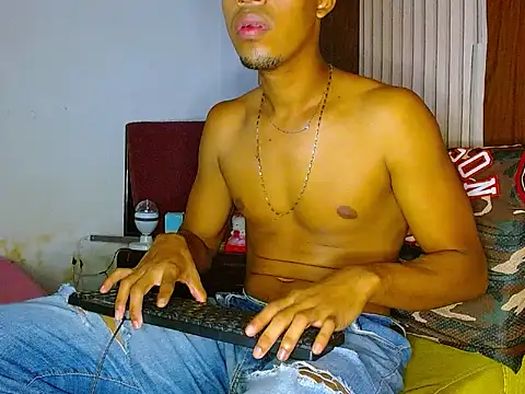 andreswj bigcock23 online show from 5, 10, 2025