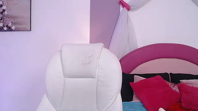 Snapshot of Suzy1_ chatting on 30, 4, 2026 Suzy1 online show from 30, 4, 2026
