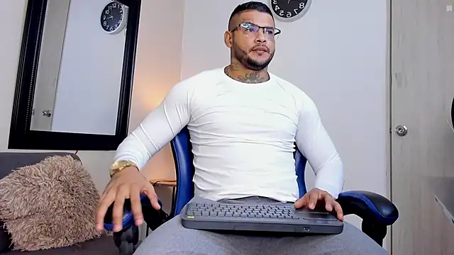 Snapshot of MICHELL_ARTHUS_ chatting on 12, 10, 2025 MICHELL ARTHUS online show from 12, 10, 2025