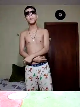 Snapshot of Mrdante23 chatting on 18, 10, 2025 Mrdante23 online show from 18, 10, 2025