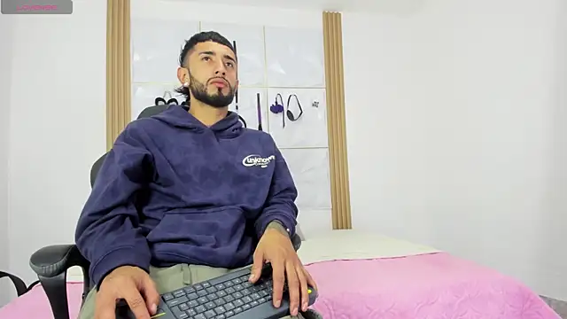 sofiandnick smith online show from 20, 10, 2025