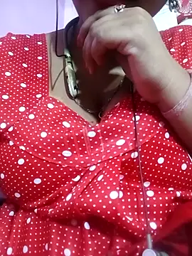 Snapshot of Priyanka_hot54 chatting on 6, 11, 2025 Priyanka hot54 online show from 6, 11, 2025