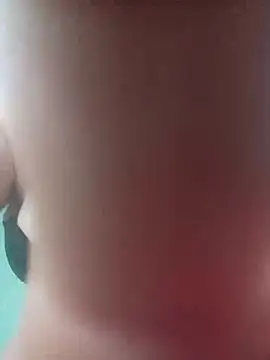 Snapshot of Suem99 chatting on 11, 10, 2025 Suem99 online show from 11, 10, 2025