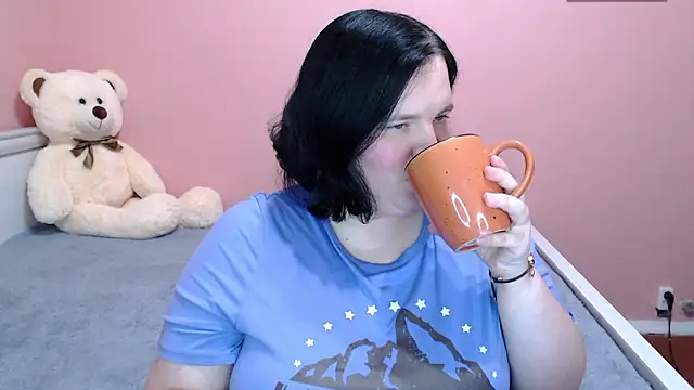  alexandra ray  online show from 17, 10, 2025