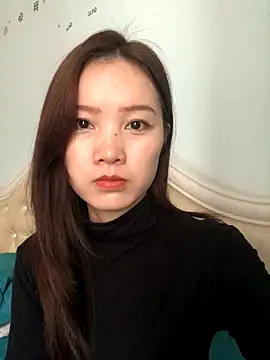 Snapshot of Mile-m chatting on 19, 12, 2025 Mile-m online show from 19, 12, 2025