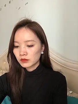 Snapshot of Mile-m chatting on 21, 12, 2025 Mile-m online show from 21, 12, 2025