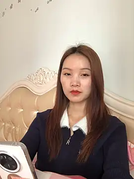 Snapshot of Mile-m chatting on 4, 2, 2026 Mile-m online show from 4, 2, 2026