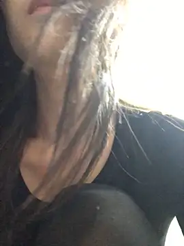 Snapshot of Mile-m chatting on 3, 3, 2026 Mile-m online show from 3, 3, 2026