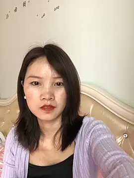 Snapshot of Mile-m chatting on 12, 4, 2026 Mile-m online show from 12, 4, 2026