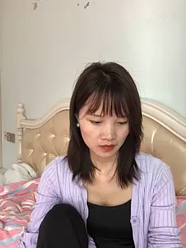 Snapshot of Mile-m chatting on 15, 4, 2026 Mile-m online show from 15, 4, 2026