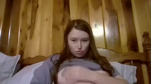 Snapshot of ElsieRain469 chatting on 3, 10, 2025 ElsieRain469 online show from 3, 10, 2025
