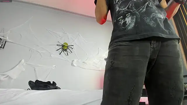 Snapshot of 2_fire chatting on 28, 10, 2025 2 fire online show from 28, 10, 2025