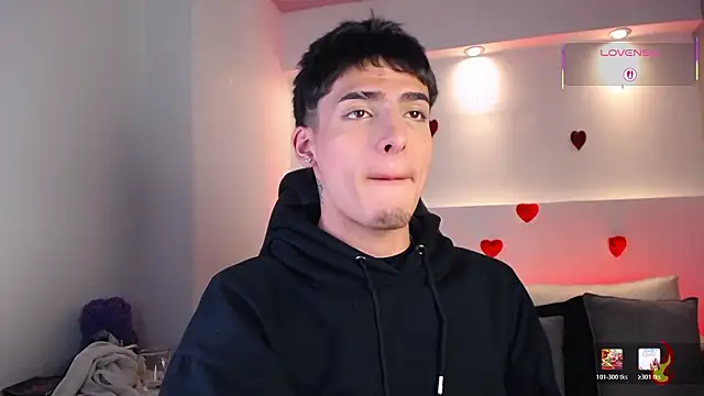 Snapshot of MateoMitchell chatting on 3, 3, 2026 MateoMitchell online show from 3, 3, 2026