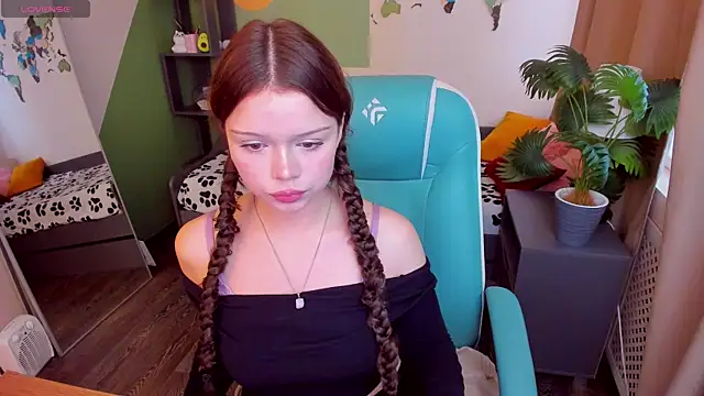 Sarah babyyy online show from 4, 10, 2025