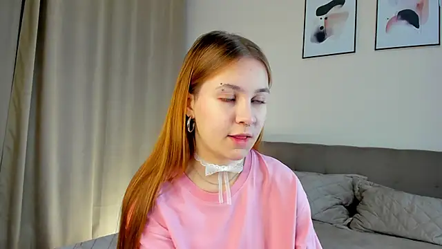 Snapshot of MarindaRuud chatting on 25, 10, 2025 MarindaRuud online show from 25, 10, 2025