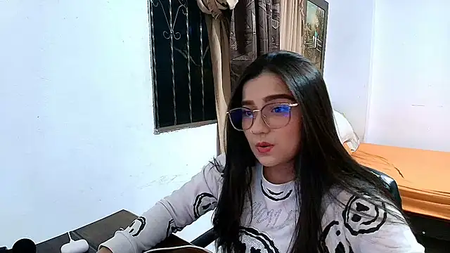 Snapshot of Charlotte_Richardson chatting on 30, 5, 2026 Charlotte Richardson online show from 30, 5, 2026