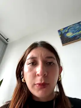 Snapshot of DaisyEmily chatting on 9, 11, 2025 DaisyEmily online show from 9, 11, 2025