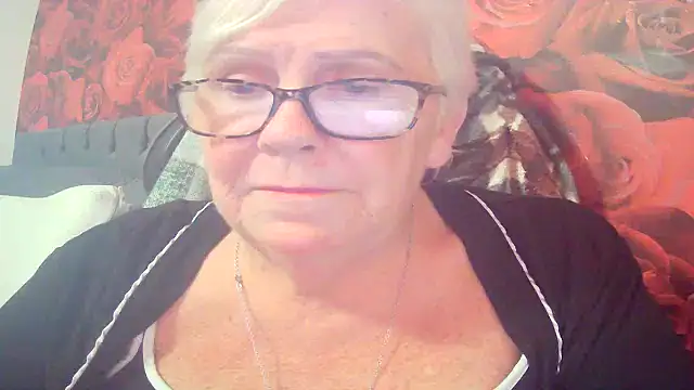Playful MILF Demi online show from 12, 5, 2026