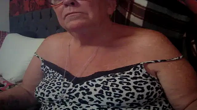 Playful MILF Demi online show from 27, 5, 2026