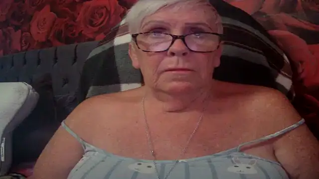 Playful MILF Demi online show from 28, 5, 2026