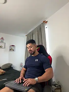 Ezzio Scolaro online show from 2, 3, 2026