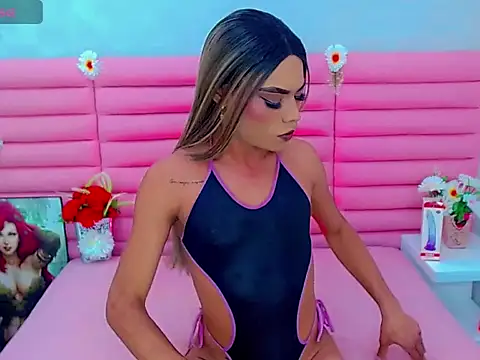 Snapshot of miss_dania75 chatting on 12, 10, 2025 miss dania75 online show from 12, 10, 2025