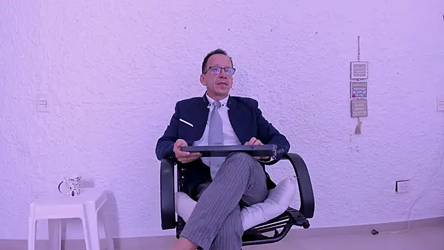  axelking  online show from 19, 2, 2026