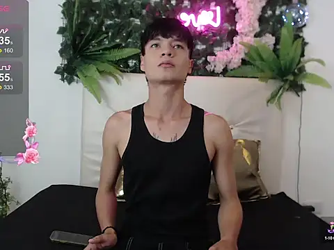 Snapshot of alex_russo__ chatting on 8, 10, 2025 alex russo online show from 8, 10, 2025