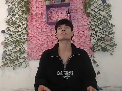 Snapshot of alex_russo__ chatting on 17, 10, 2025 alex russo online show from 17, 10, 2025