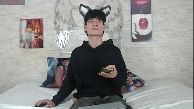 Snapshot of alex_russo__ chatting on 15, 11, 2025 alex russo online show from 15, 11, 2025