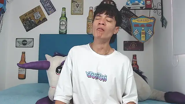 Snapshot of alex_russo__ chatting on 19, 3, 2026 alex russo online show from 19, 3, 2026