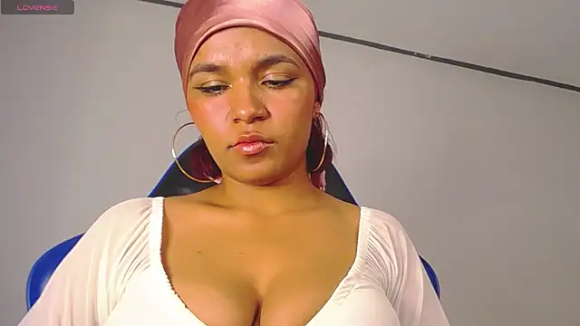 AAfrodithaa online show from 24, 10, 2025