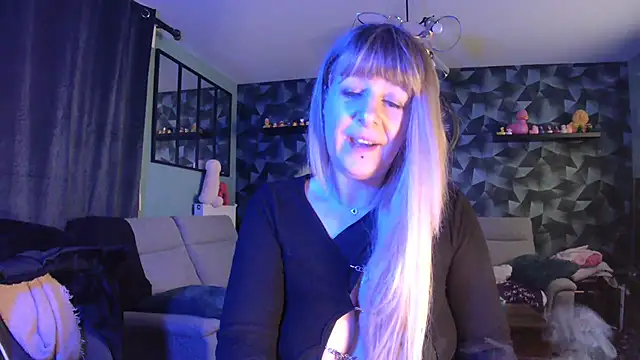 Snapshot of Delichieuse5 chatting on 3, 2, 2025 Delichieuse5 online show from 3, 2, 2025