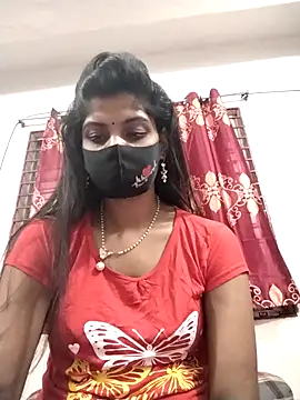 Snapshot of Queen-Any chatting on 4, 11, 2025 Queen-Any online show from 4, 11, 2025