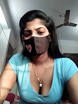 Snapshot of Queen-Any chatting on 13, 11, 2025 Queen-Any online show from 13, 11, 2025