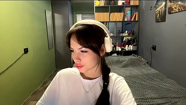 Snapshot of MysticAlisa chatting on 17, 10, 2025 MysticAlisa online show from 17, 10, 2025