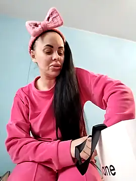 Stefaniyaxq online show from 1, 12, 2025