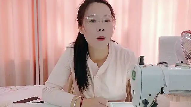 Snapshot of CCOO520 chatting on 26, 10, 2025 CCOO520 online show from 26, 10, 2025