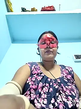 Snapshot of misti02 chatting on 13, 10, 2025 misti02 online show from 13, 10, 2025