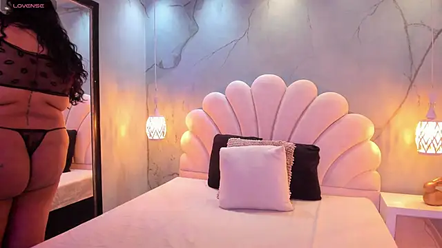 Snapshot of CatalinaCoopper chatting on 24, 10, 2025 CatalinaCoopper online show from 24, 10, 2025