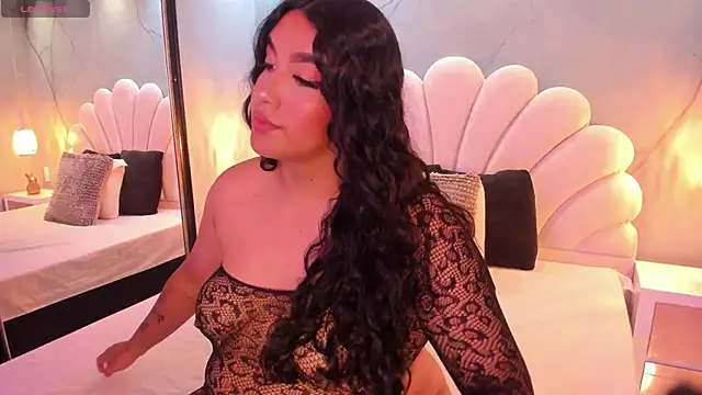 Snapshot of CatalinaCoopper chatting on 27, 10, 2025 CatalinaCoopper online show from 27, 10, 2025