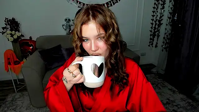 Snapshot of velvet_skyee chatting on 27, 10, 2025 velvet skyee online show from 27, 10, 2025
