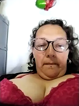 -saraqueen- online show from 13, 11, 2025