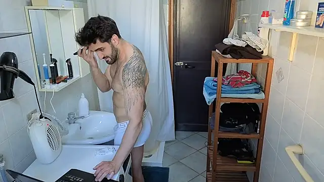 Al3xox02 online show from 25, 3, 2026