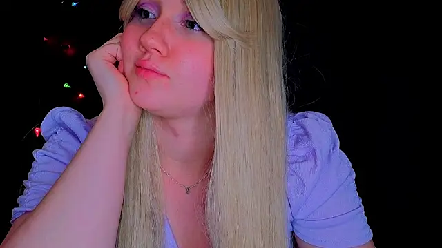 Snapshot of Darling_Bri_ chatting on 14, 10, 2025 Darling Bri online show from 14, 10, 2025