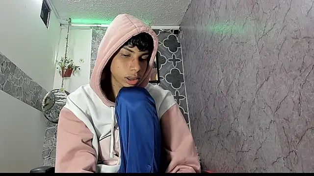 sexyboys cutex18 online show from 5, 3, 2026