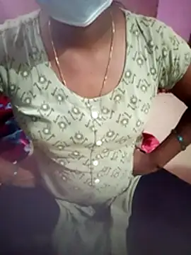 Snapshot of Eswar77 chatting on 11, 11, 2025 Eswar77 online show from 11, 11, 2025