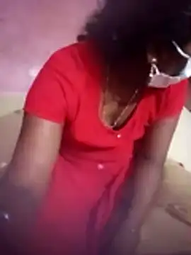 Snapshot of Eswar77 chatting on 14, 11, 2025 Eswar77 online show from 14, 11, 2025